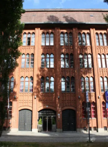 ***  Plus Berlin Hostel Und Hotel Germania